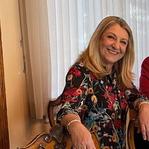 Meet your Posher, Neda